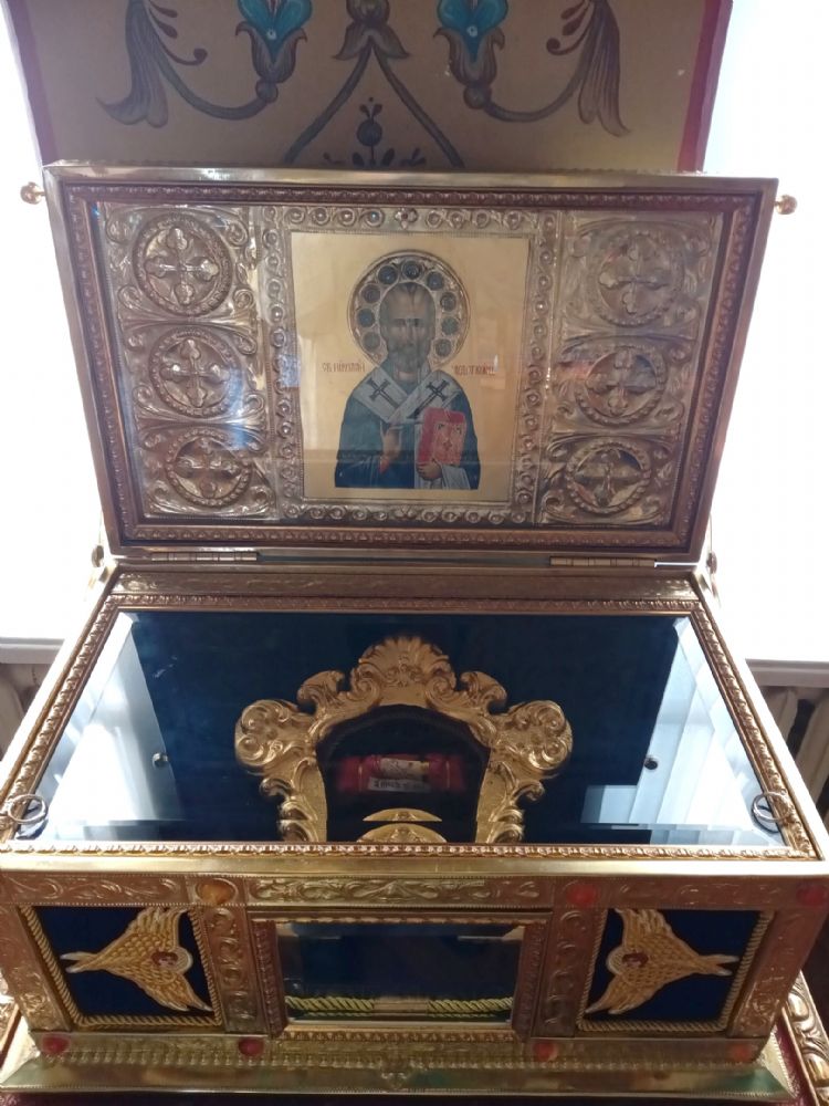 Подарок для нового храма - православная святыня для поклонения верующих. (Фото пресс-службы Йошкар-Олинской и Марийской епархии). 