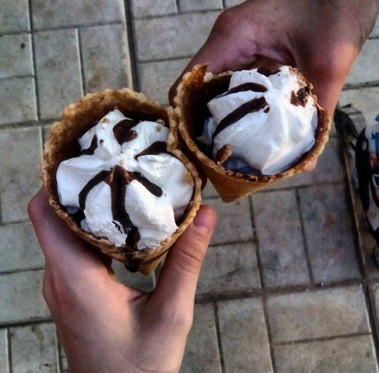 12:30 Самое время для мороженого.