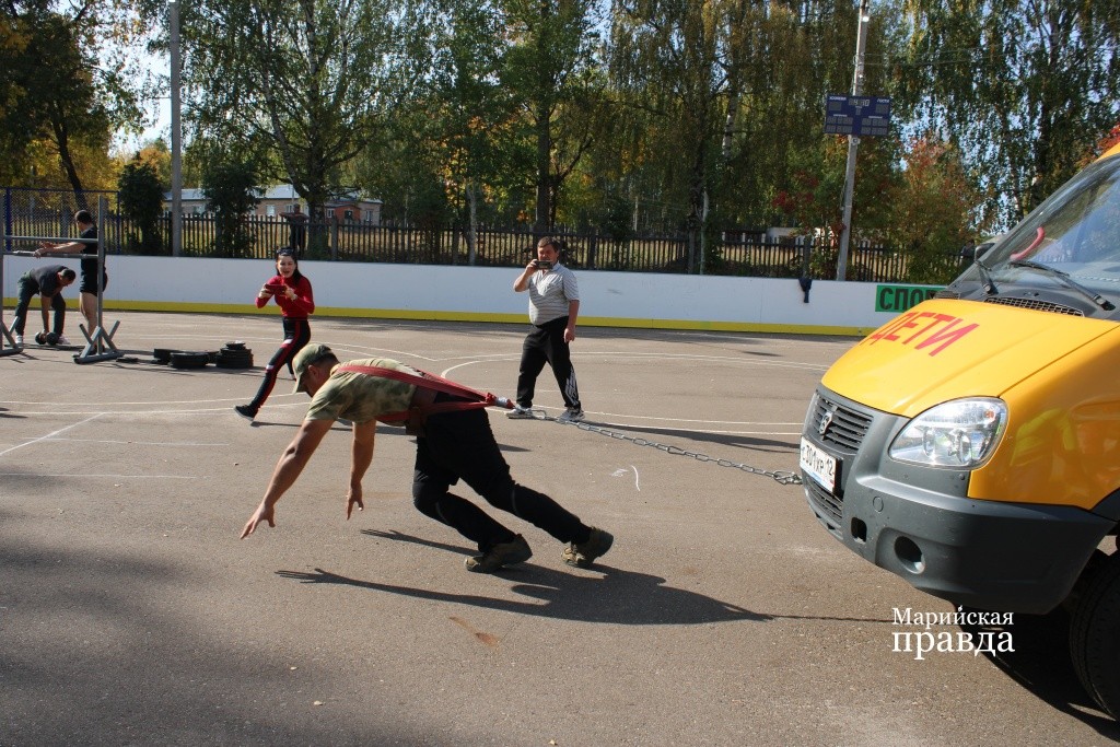Ислам тянет пассажирскую Газель..jpg