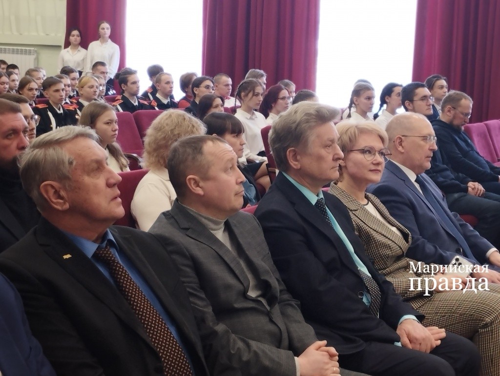 Военно-патриотическое воспитание - важная государственная задача. (Фото Натальи Кулишовой). Военно-патриотическое воспитание - важная государственная задача. (Фото Натальи Кулишовой).