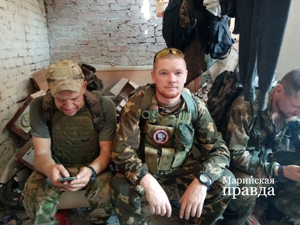 Народ в БАРСе в основном возрастной 1.jpg