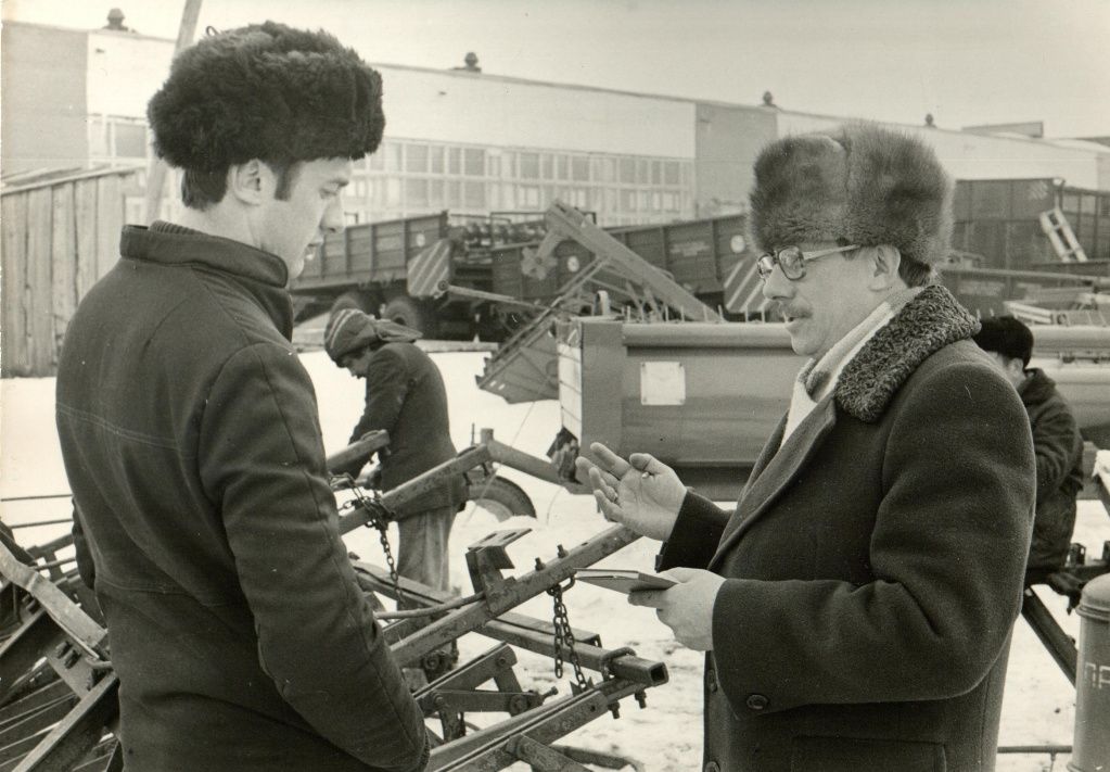 Владимир Мальцев за работой.