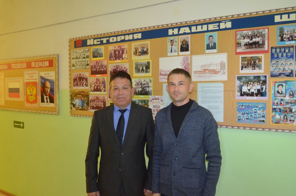 Герман Васильевич рад, что Максим выбрал профессию педагога.jpg