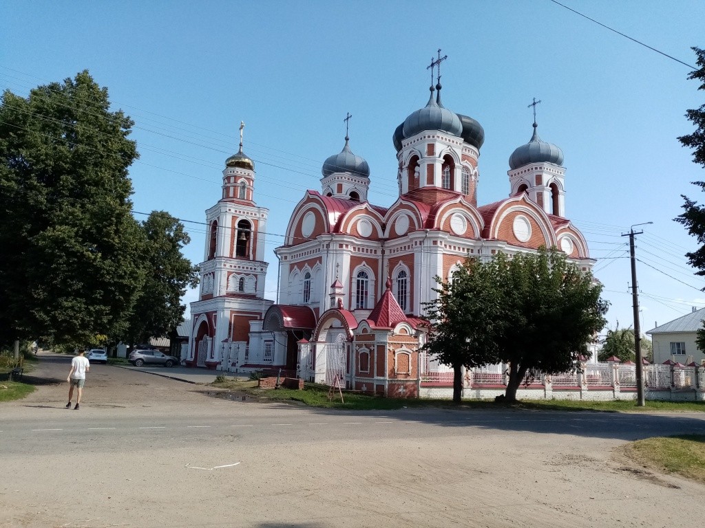 Когда-то на этих землях находился женский монастырь. (Фото Натальи Кулишовой).
