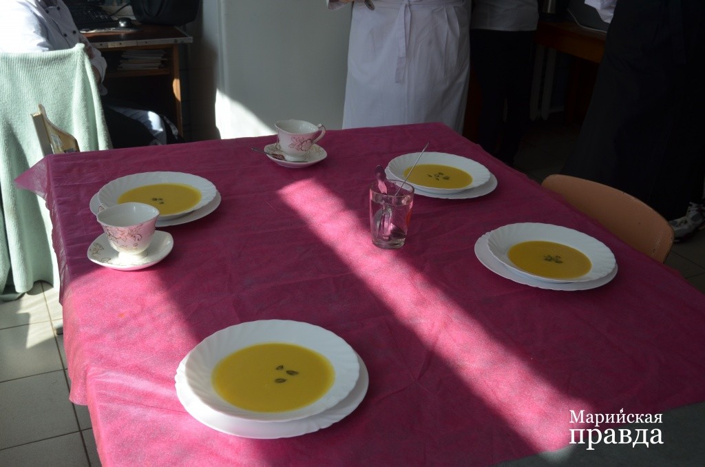 Милости просим за стол..jpg