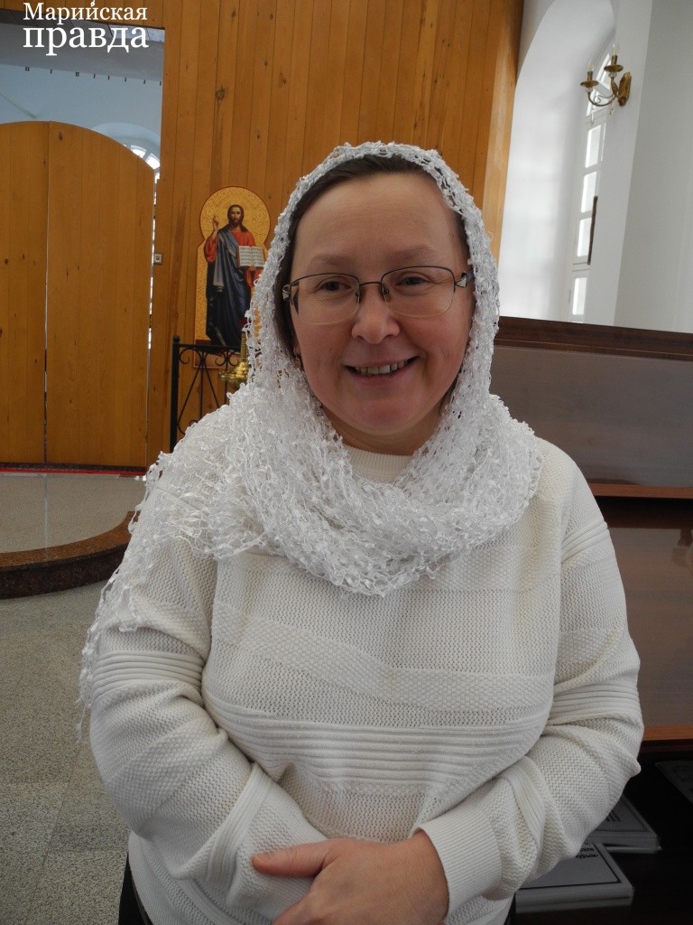 Татьяна Михайлова - помощница батюшки Алексия. (Фото Натальи Кулишовой).