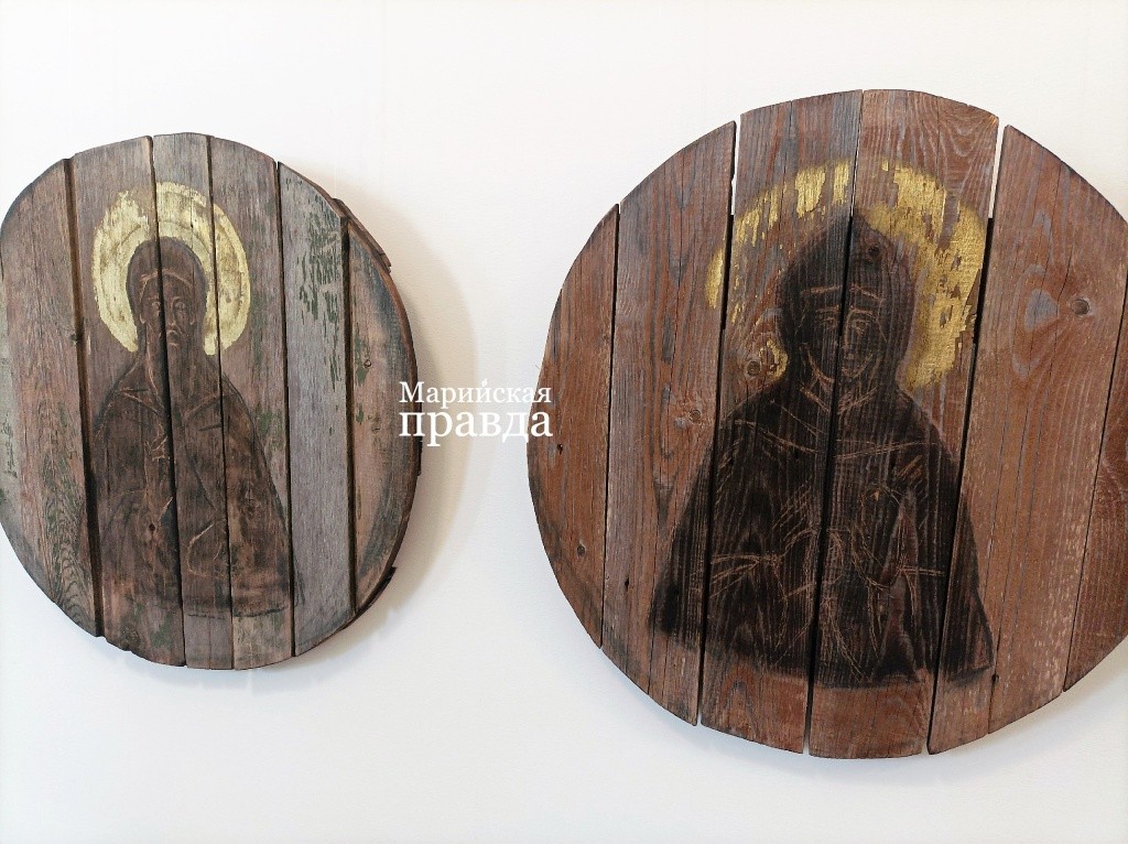 Лики святые словно проступили через толщу времен на старом древе... Фото Марины Оленевой.jpg