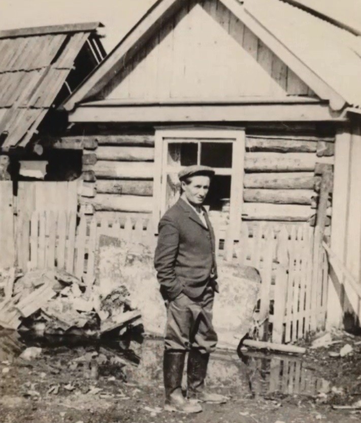 Вдали от родины Иван Егорович забыл марийский язык. (Фото предоставлено Виталием Антоновым).