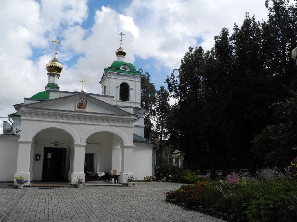 Тихвинская церковь. (Фото Натальи Кулишовой).