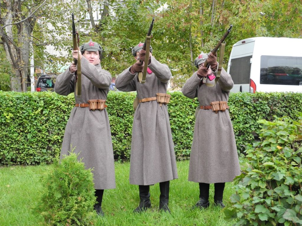 Залп! (Фото Натальи Кулишовой).