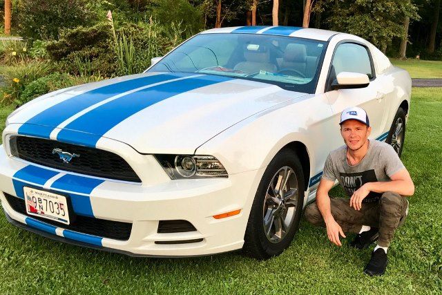 мустанг.jpg мустанг.jpg