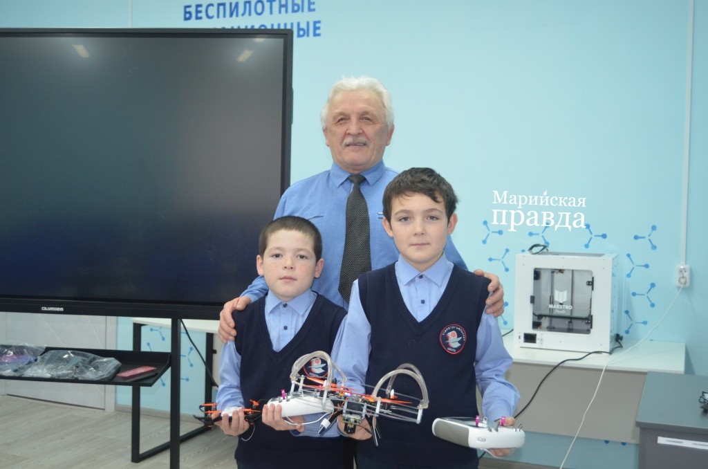 Вместе с наставником.