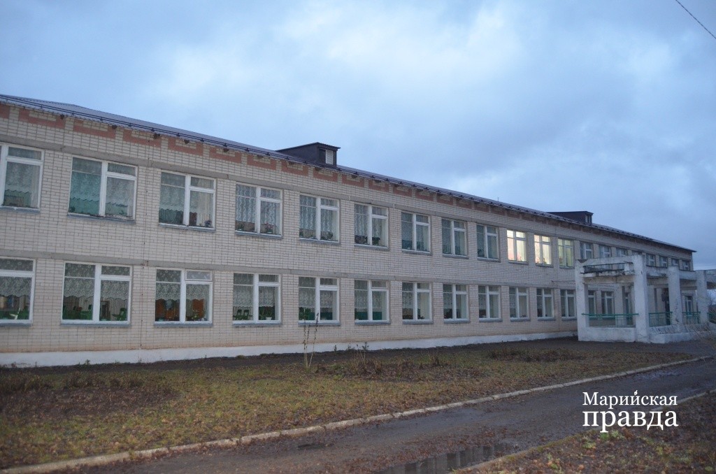 В стенах Токтайбелякской школы сестры проработали всю свою жизнь..jpg