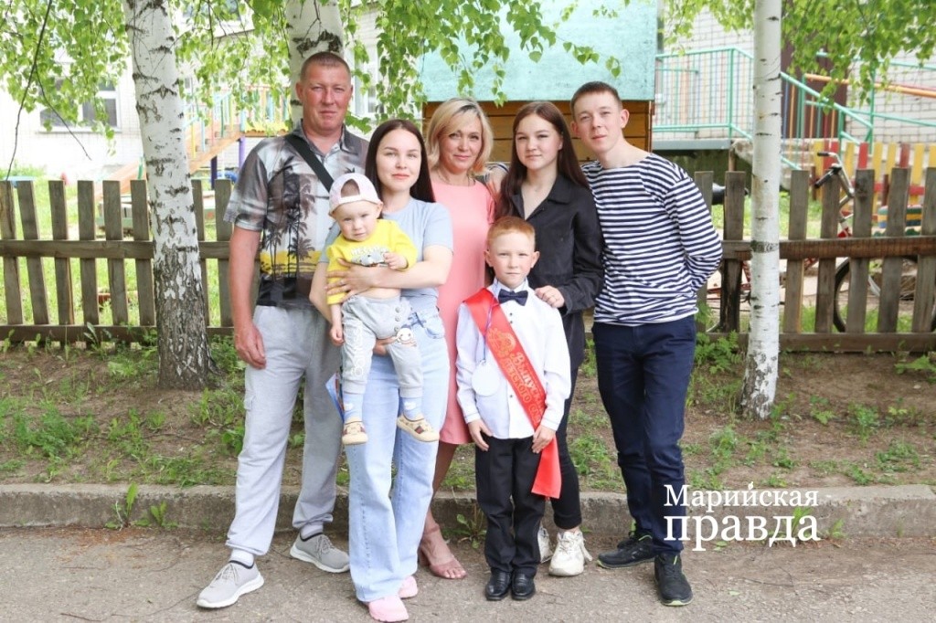 Ольга Швецова мама пятерых детей, успела стать и бабушкой. Ольга Швецова мама пятерых детей, успела стать и бабушкой1.jpg