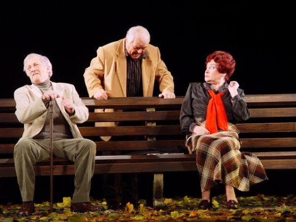 Нар.арт. РМЭ С. Снеговской, нар.арт.РМЭ В. Гришин и засл. арт. РФ Нина Шведова в спектакле Осенняя история..jpg