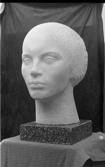 Айвика.Мрамор. Работа Анатолия Медведева. Фото предоставлено автором.jpg