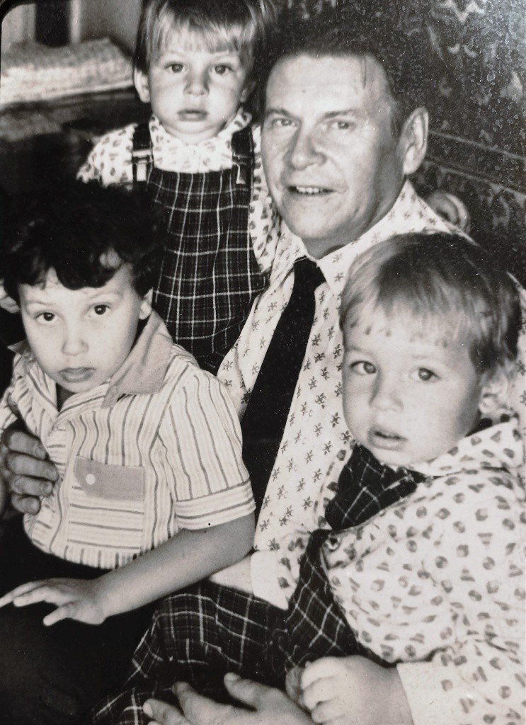 С любимыми внуками..jpg