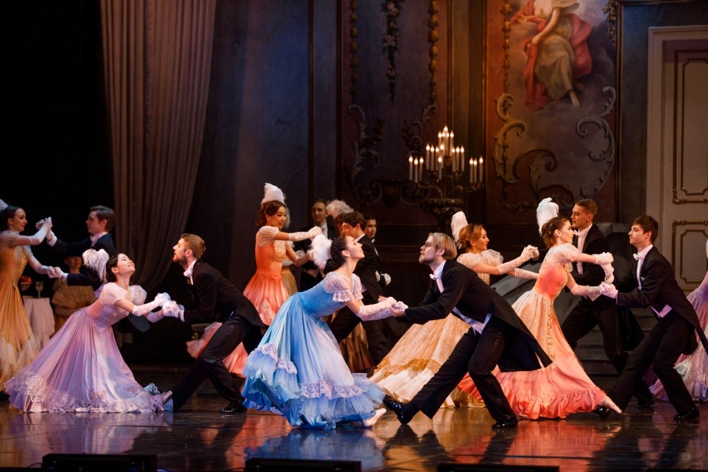 В спектакле нет неглавных ролей.jpg