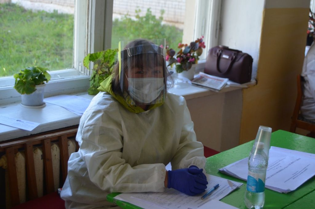 Члены комиссии хорошо защищены.JPG