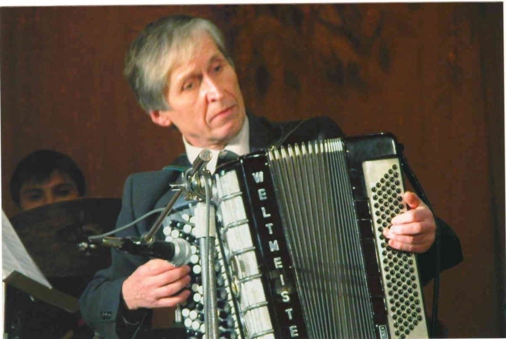 Музыку нужно чувствовать и преклоняться перед ней... Фото предоставлено Василием Черновым.jpg Музыку нужно чувствовать и преклоняться перед ней... Фото предоставлено Василием Черновым.jpg