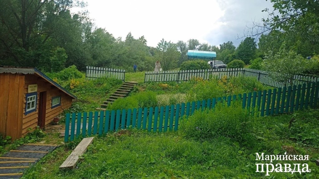 Обустроенный родник Вий-Куат в деревне Нурсола 1.jpg