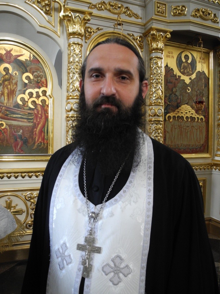 Отец Никита попросил у преподобного Гавриила сына. (Фото Натальи Кулишовой).