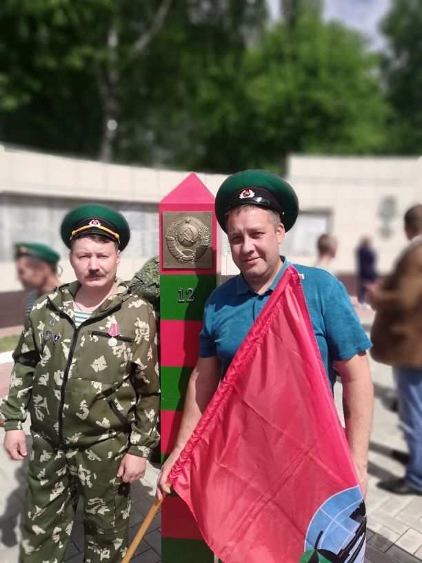 У пограничников особое братство, скрепленное службой на заставах. (Фото предоставлено Андреем Пименовым).