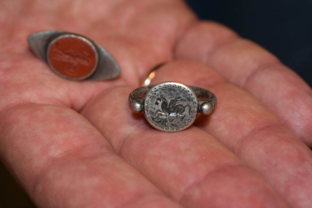 Римские серебряные кольца-печатки, II-III вв.