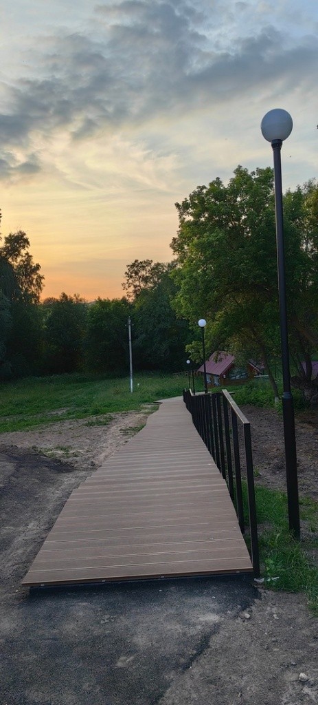 NheyLjegL80.jpg