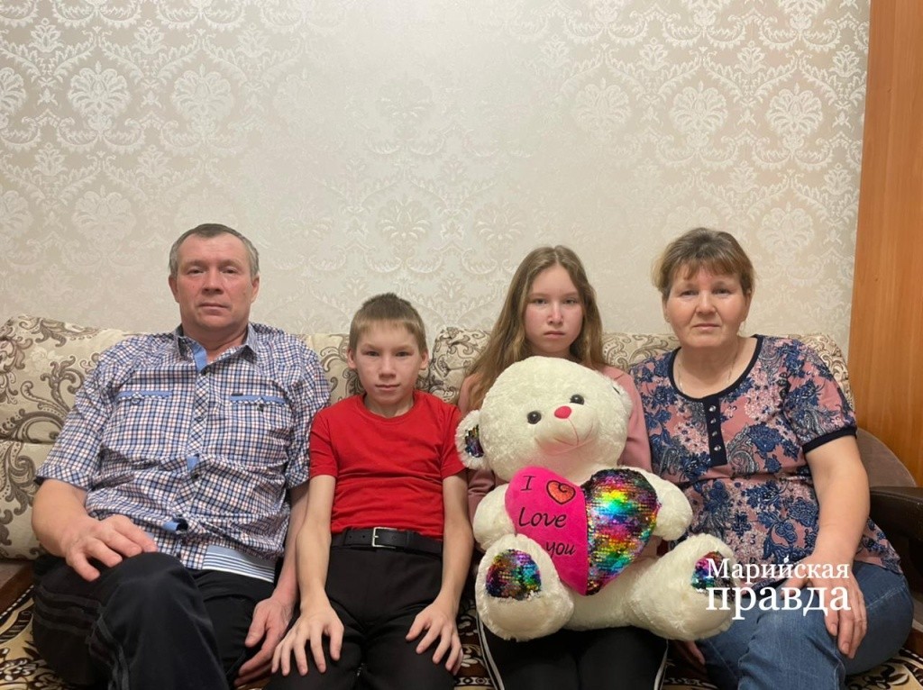 Супруги Соколовы с Надей и Ярославом..jpg