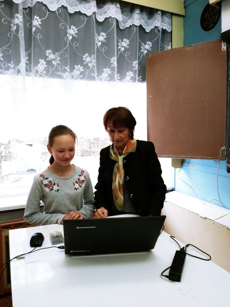 Каменщикова, как педагог старой закалки, много работает с учениками индивидуально.jpg