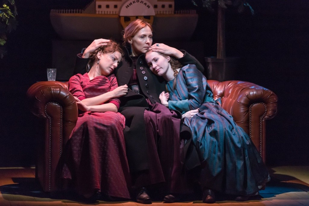 Спектакль Васса театра драмы Республики Карелия был несколько лет назад был номинантом на премию Золотая маска . фото предоставлено АРТД им. Константинова.jpg