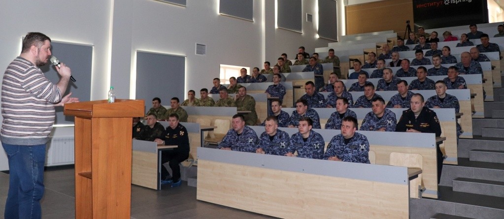 В лекционном зале - росгвардейцы Марий Эл. (Фото предоставлено пресс-службой Управления Росгвардии по РМЭ).