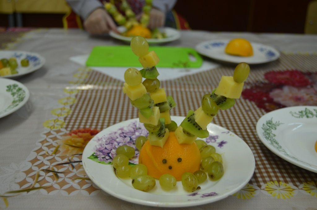 Новогодний еж должен выглядеть примерно так.JPG