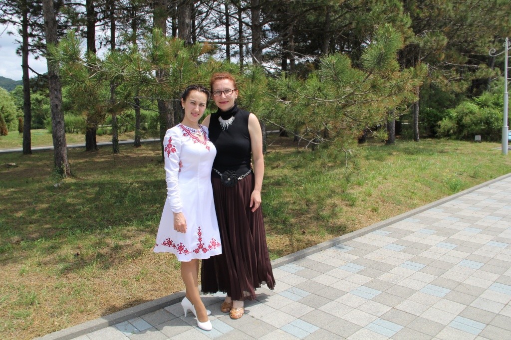 С коллегой и соратником концертмейстером Ларисой Юшковой.jpg