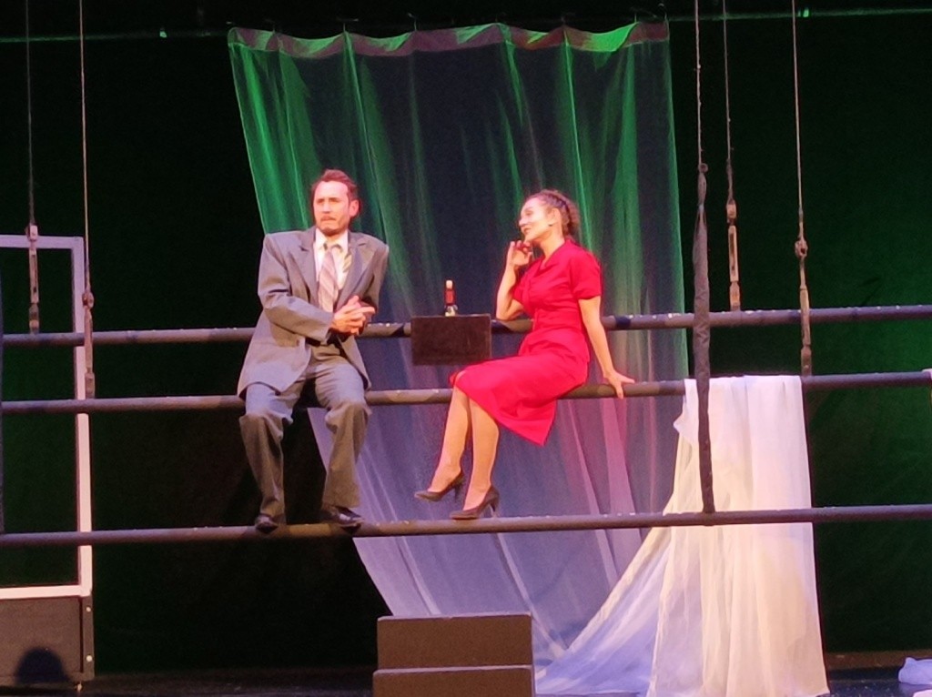 .jpg Сцена из спектакля Варшавская мелодия. Фото Марины Оленевой Марийская правда.jpg