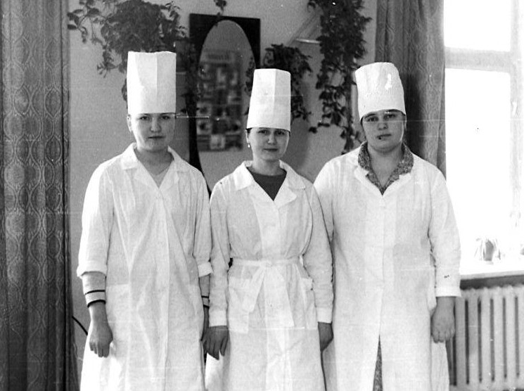 Студентки медучилища на практике в Куженерской ЦРБ. (Фото из архива Елены Мосуновой).