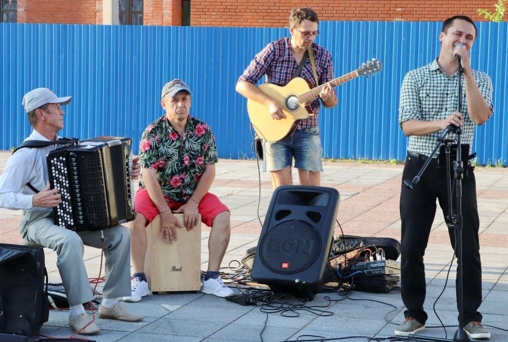 Кантри-группа Речкин Бэнд. Фото предоставлено Сергеем Федониным.jpg