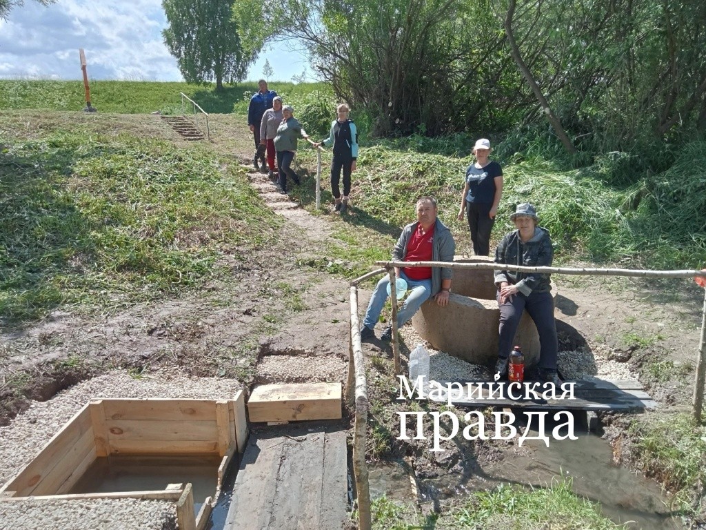 Сернурские работники культуры обустроили минеральные источники..jpg