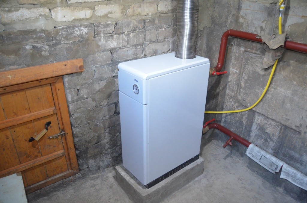 Новый газовый котел стал украшением котельной.jpg