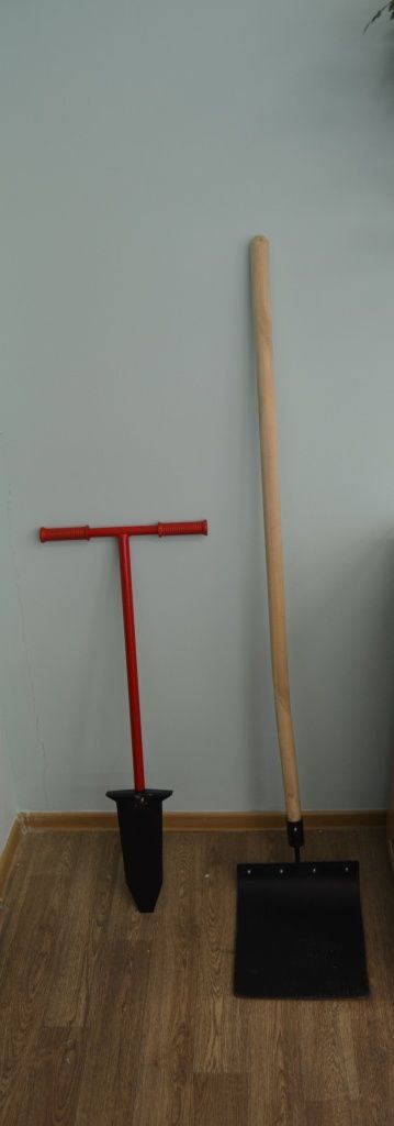 Меч Колесова и хлопушка для забивания огня.JPG