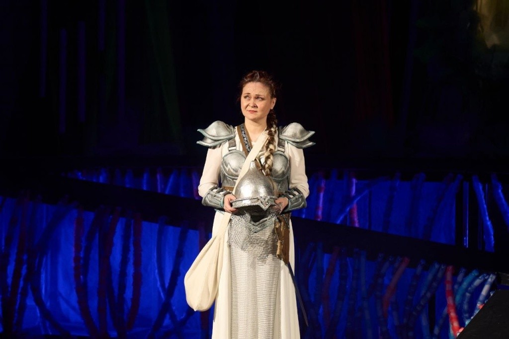 Василиса в сказке Два клена - любимая роль Елены Паршковой.фото И. Пичушкина.jpg