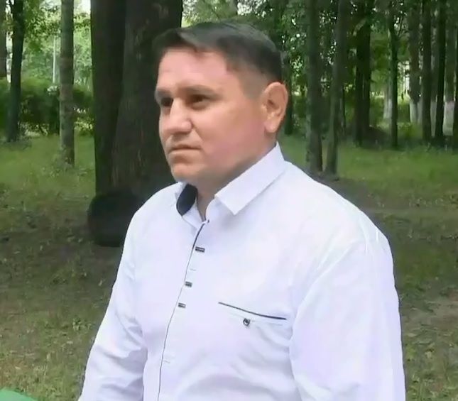 Валерий Шамов спел песню о любви на марийском языке. (Фото предоставлено МРО ВОИ).