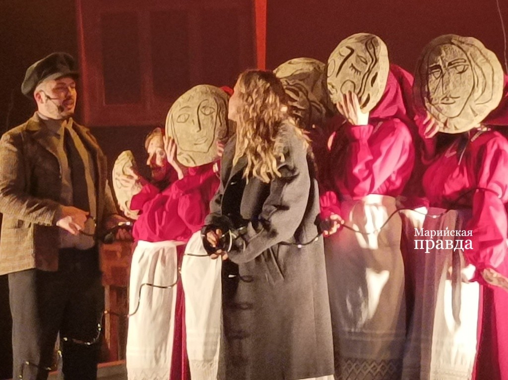 .jpg Сцена из спекетакля Кукуй, Кукушечка! Коми-Пермяцкого театра им. М. Горького. Фото Марины Оленевой.jpg