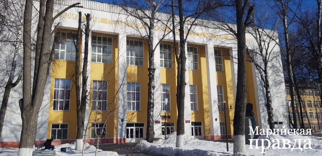 В Педагогическом институте МарГУ учителей из разных районов региона знакомили с новыми лабораториями, которые доступны не только студентам, но школьникам и педагогам. Фото Е. Роман photo_2023-03-13_13-33-46.jpg