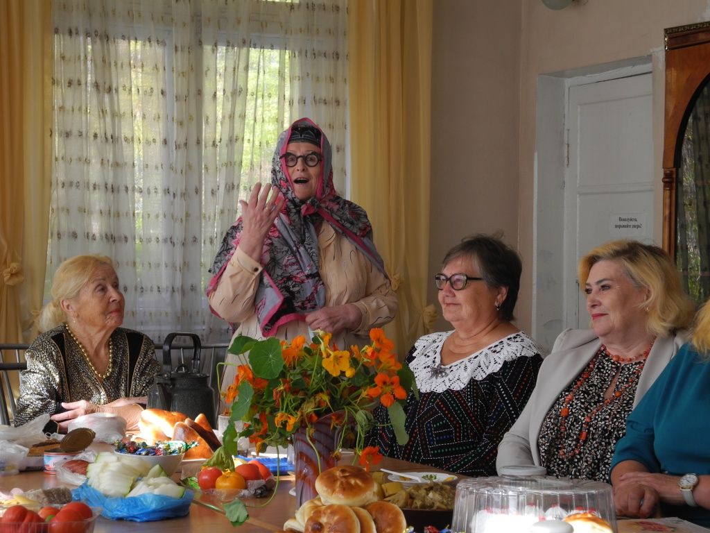 Юмористки - да и только! (Фото Натальи Кулишовой).