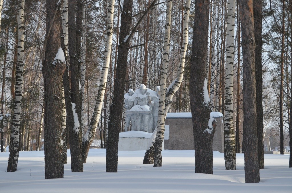 Нынче в Илети предстоит ремонт обелиска воинам-землякам.jpg