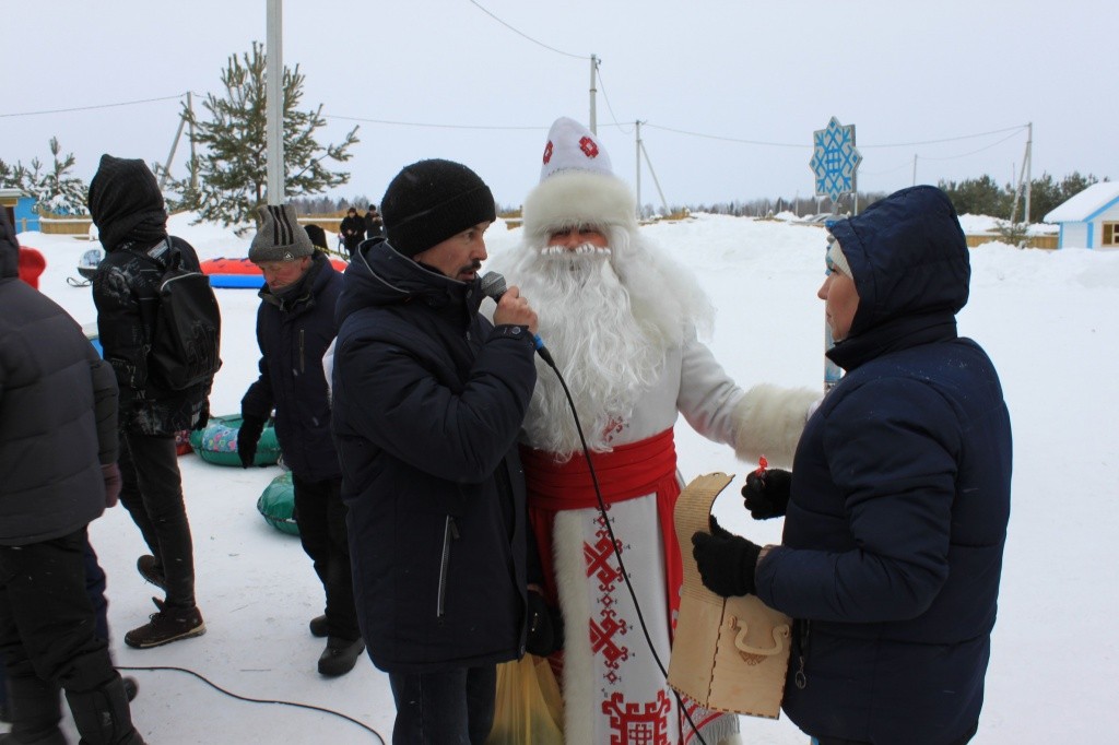 Встретиться с Дедом Морозом наяву - большая удача. (Фото предоставлено МРО ВОИ).