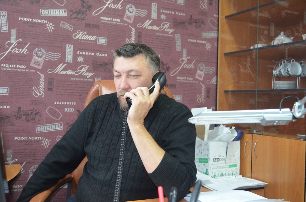 Главный ветеринарный врач района Алексей зыков вакцинация против бешенства проводится совершенно бесплатно.JPG