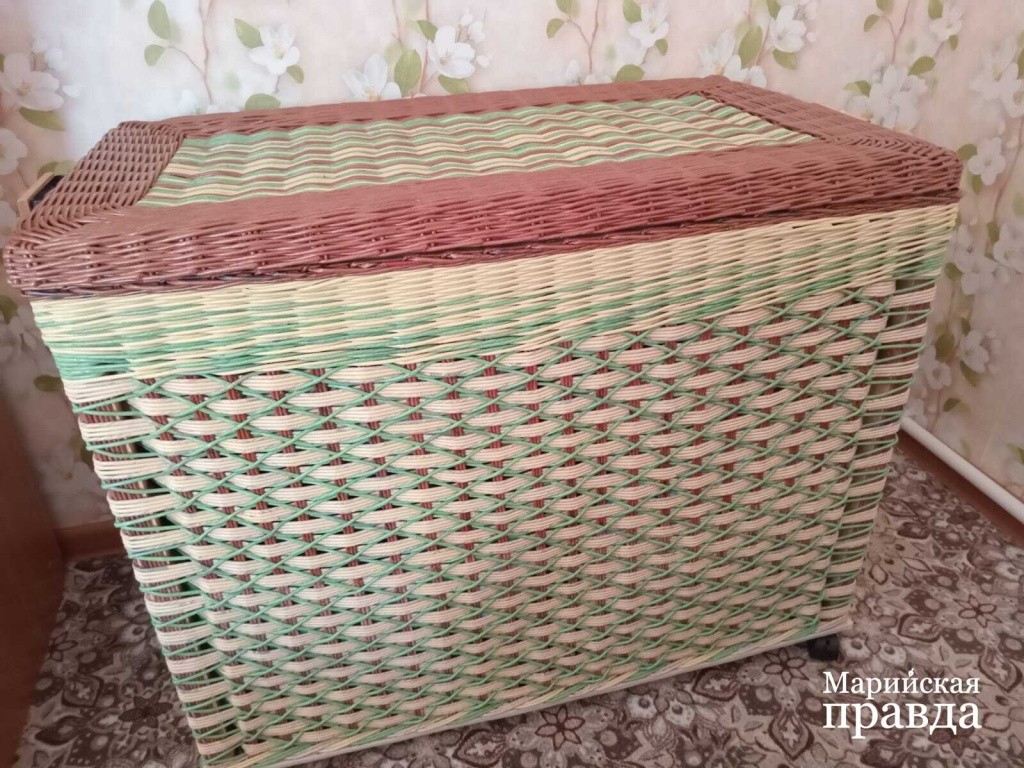 С таким сундуком, сложив в него приданое, знакомая Ольги вышла замуж..jpg